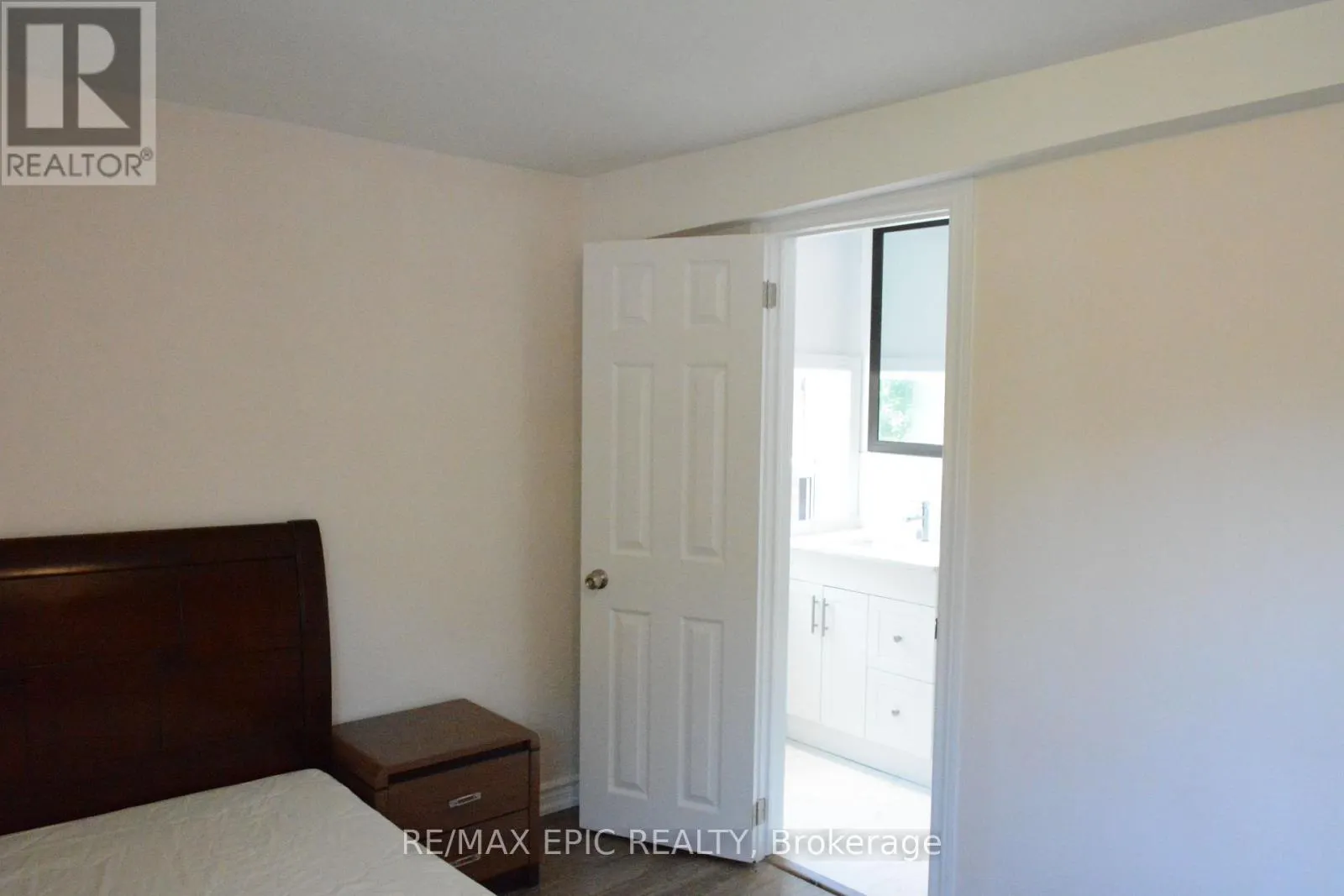 2ND FLOOR - 143 MARKHAM STREET