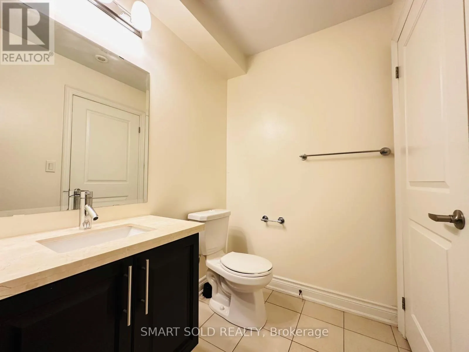 3 - 10 HARGRAVE LANE