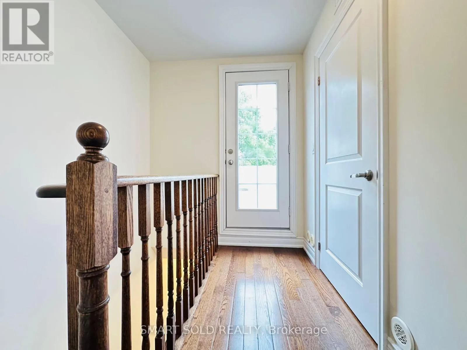 3 - 10 HARGRAVE LANE