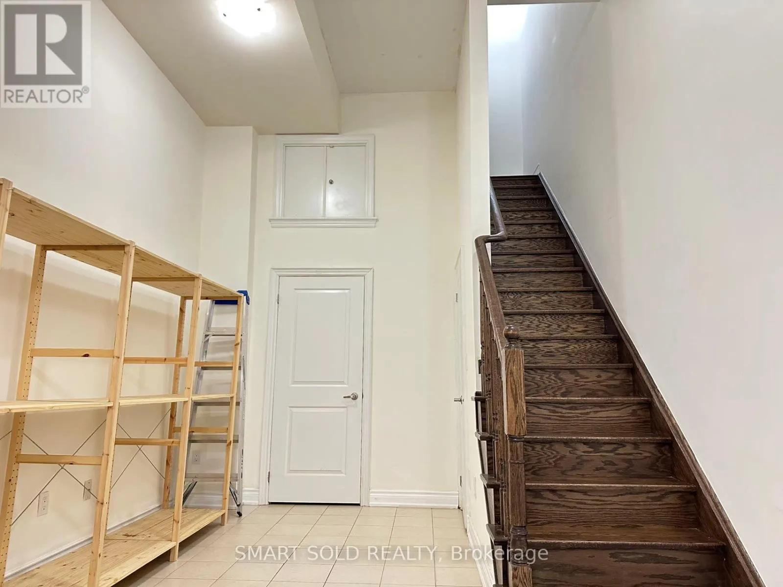 3 - 10 HARGRAVE LANE