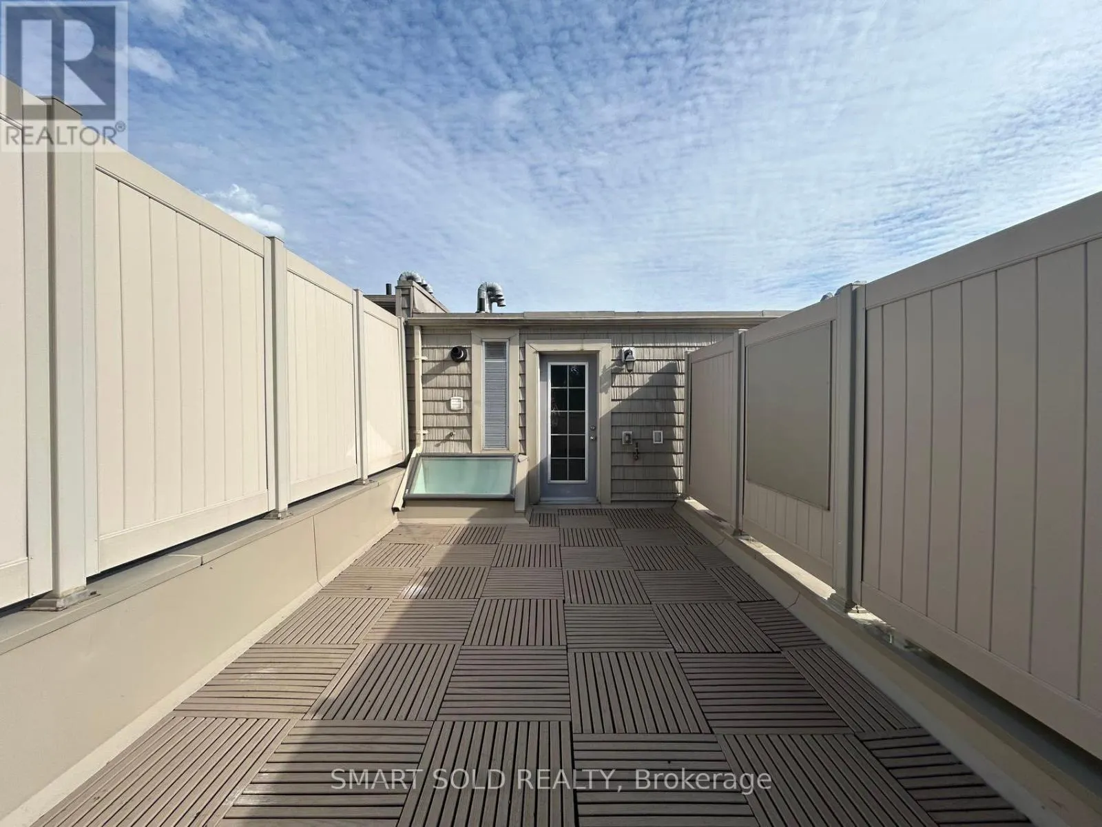 3 - 10 HARGRAVE LANE