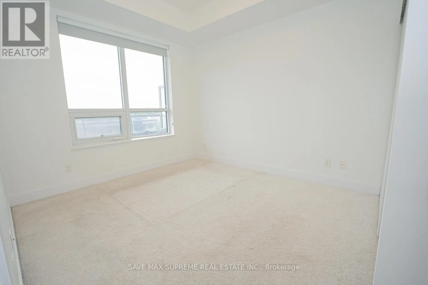 220 - 7 KENASTON GARDENS E