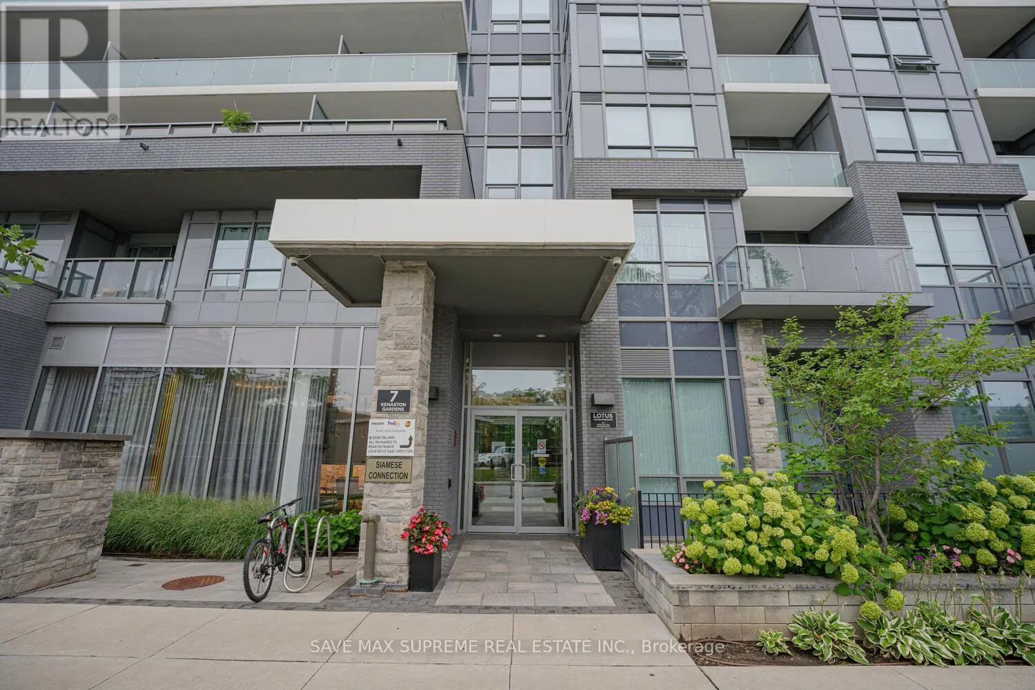220 - 7 KENASTON GARDENS E