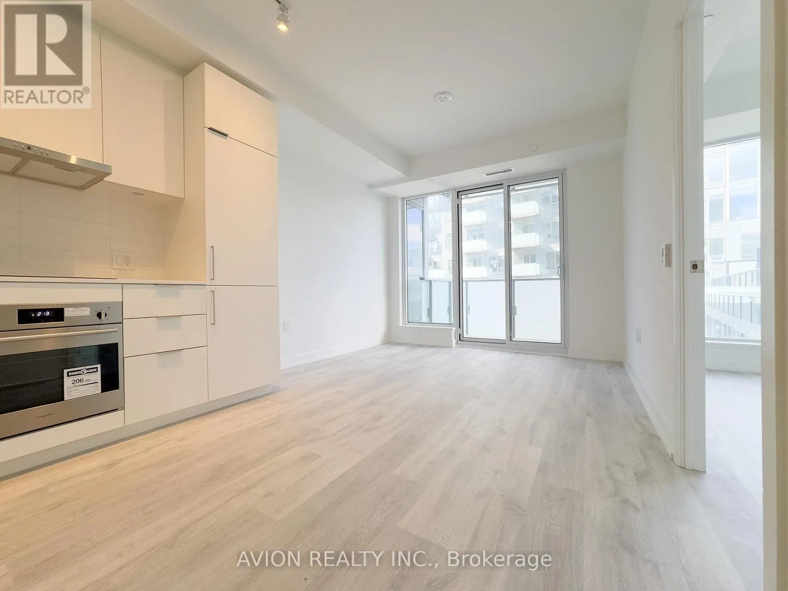 S705 - 8 OLYMPIC GARDEN DRIVE N