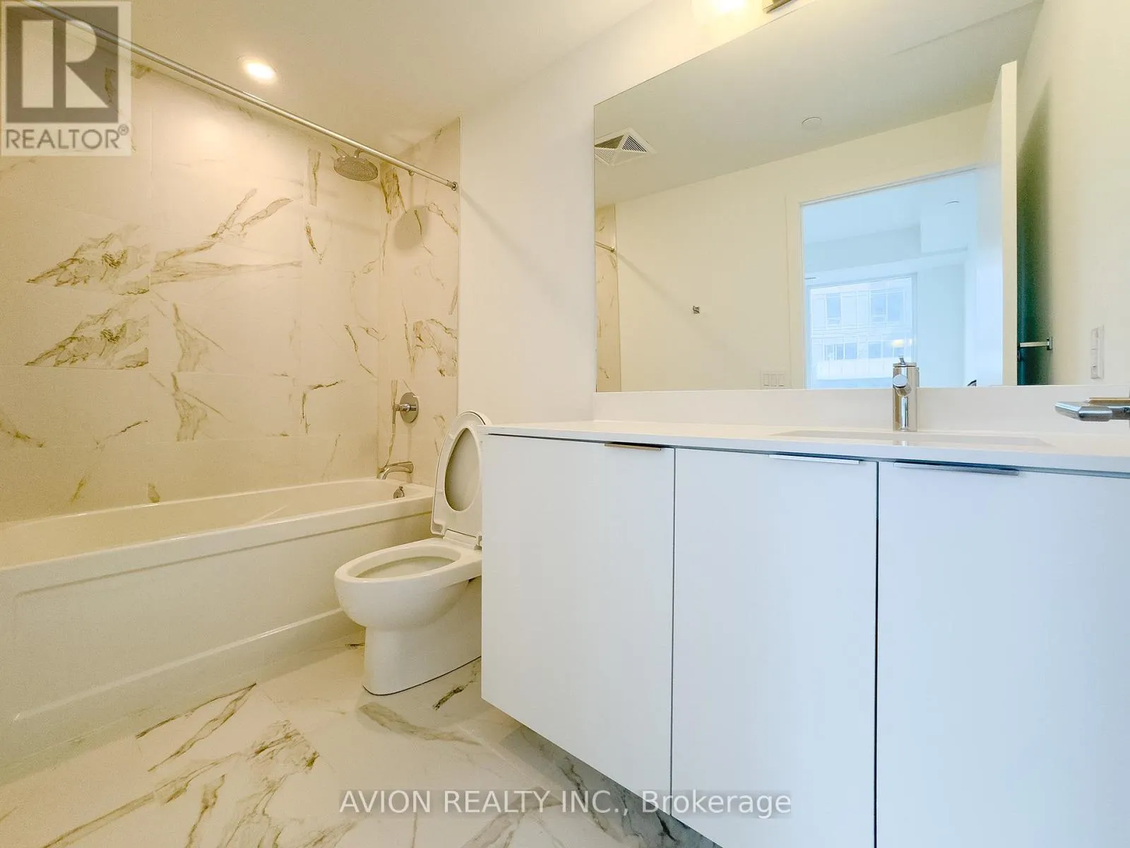S705 - 8 OLYMPIC GARDEN DRIVE N
