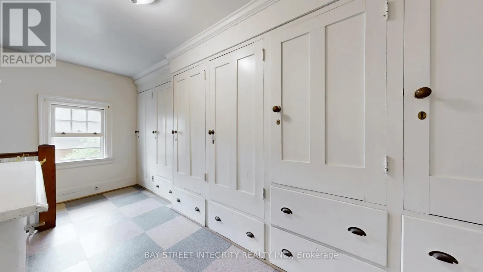 184 HEATH STREET W