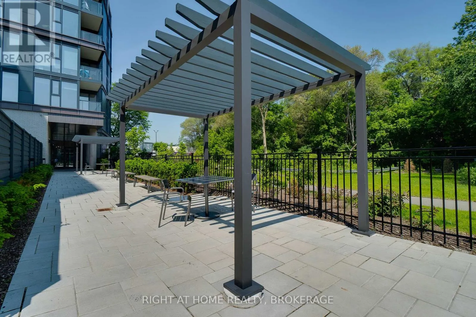 724 - 250 LAWRENCE AVENUE W