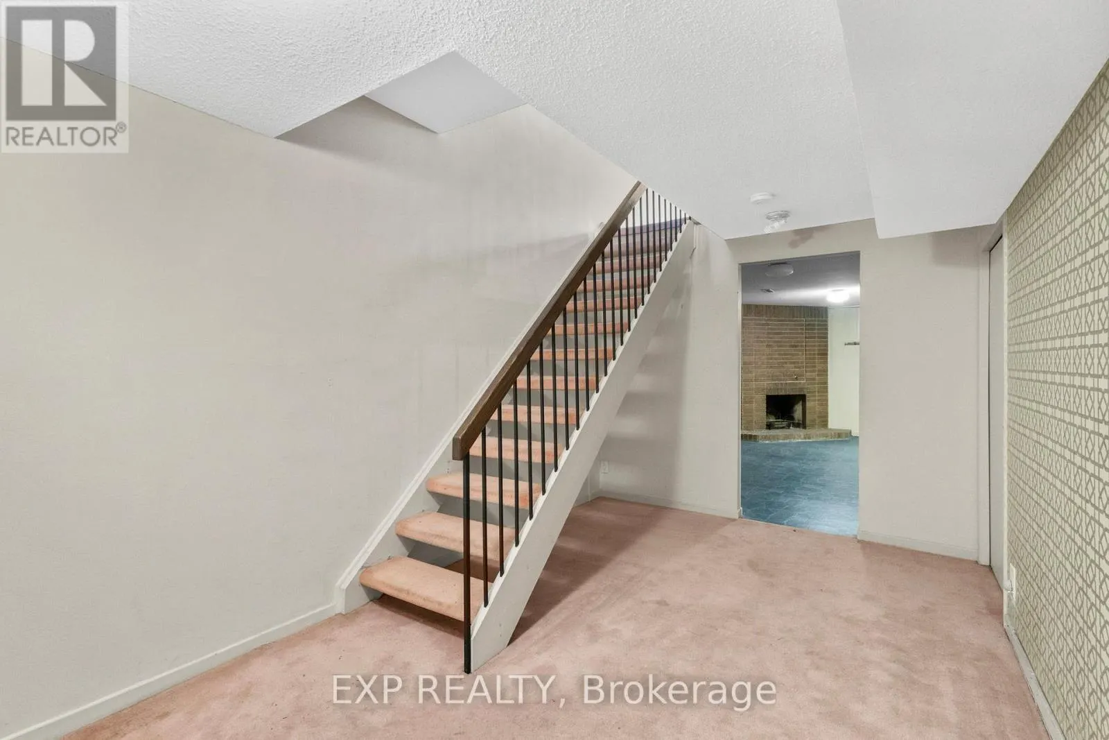 108 FLAMING ROSE WAY