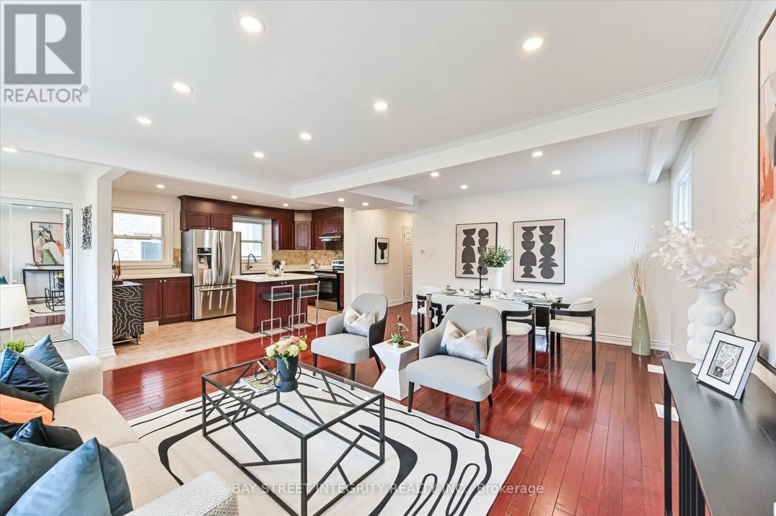 435 CUMMER AVENUE