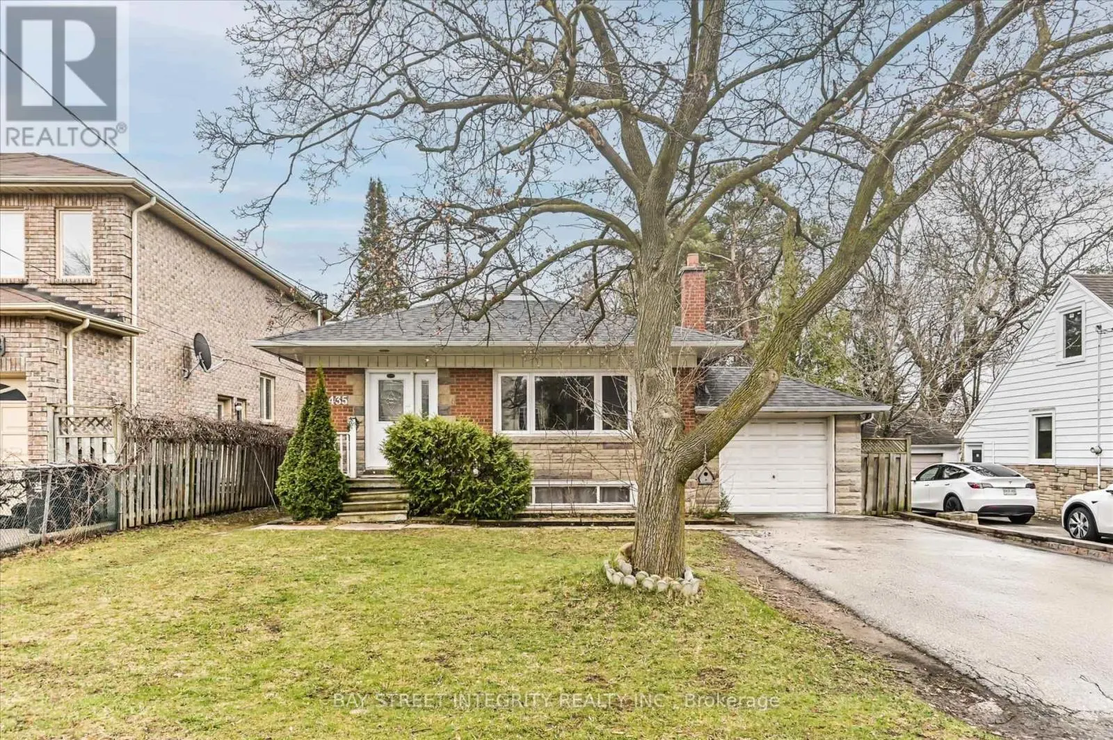 435 CUMMER AVENUE