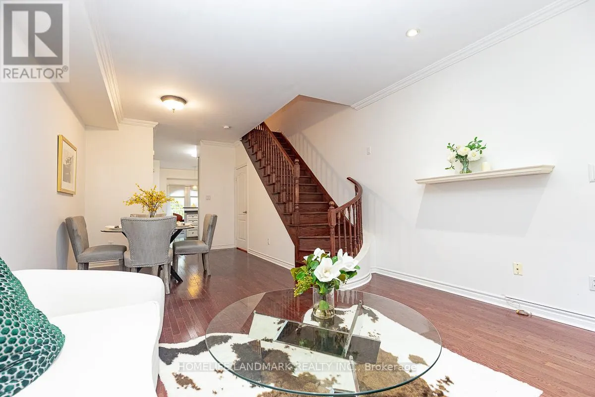 4 WILLIAM POOLE WAY