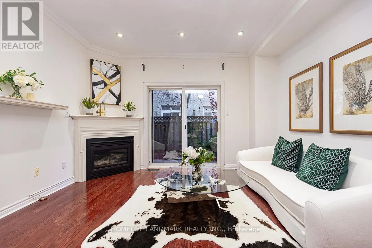 4 WILLIAM POOLE WAY