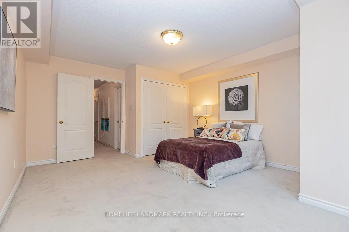 4 WILLIAM POOLE WAY