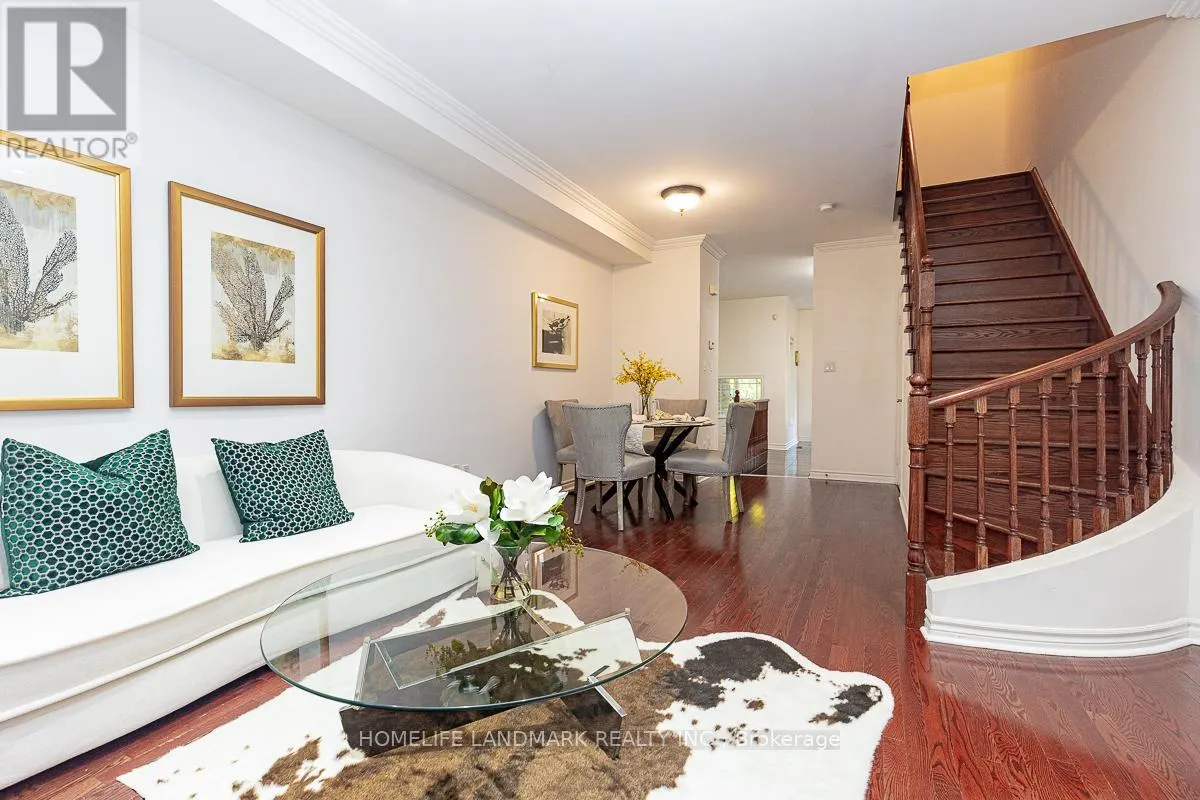 4 WILLIAM POOLE WAY