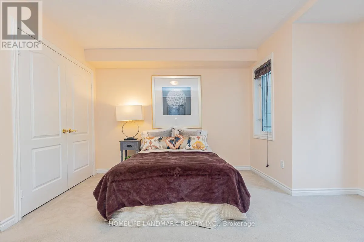 4 WILLIAM POOLE WAY