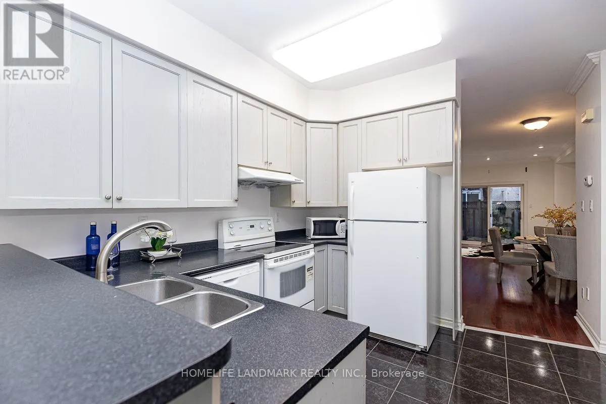 4 WILLIAM POOLE WAY
