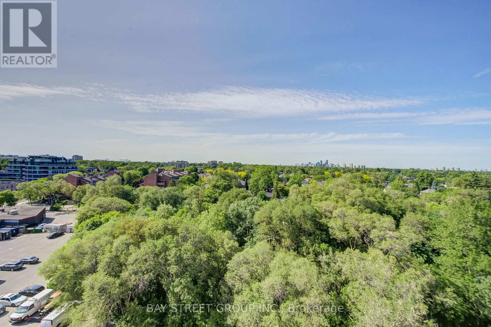 320 - 250 LAWRENCE AVENUE W