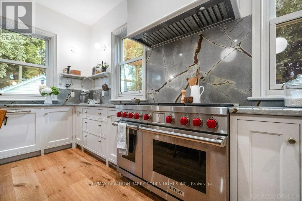 23 LYTTON BOULEVARD