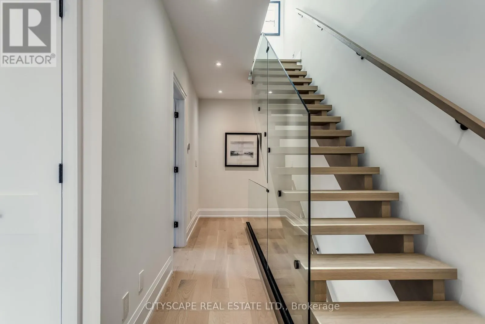 372 BRIAR HILL AVENUE