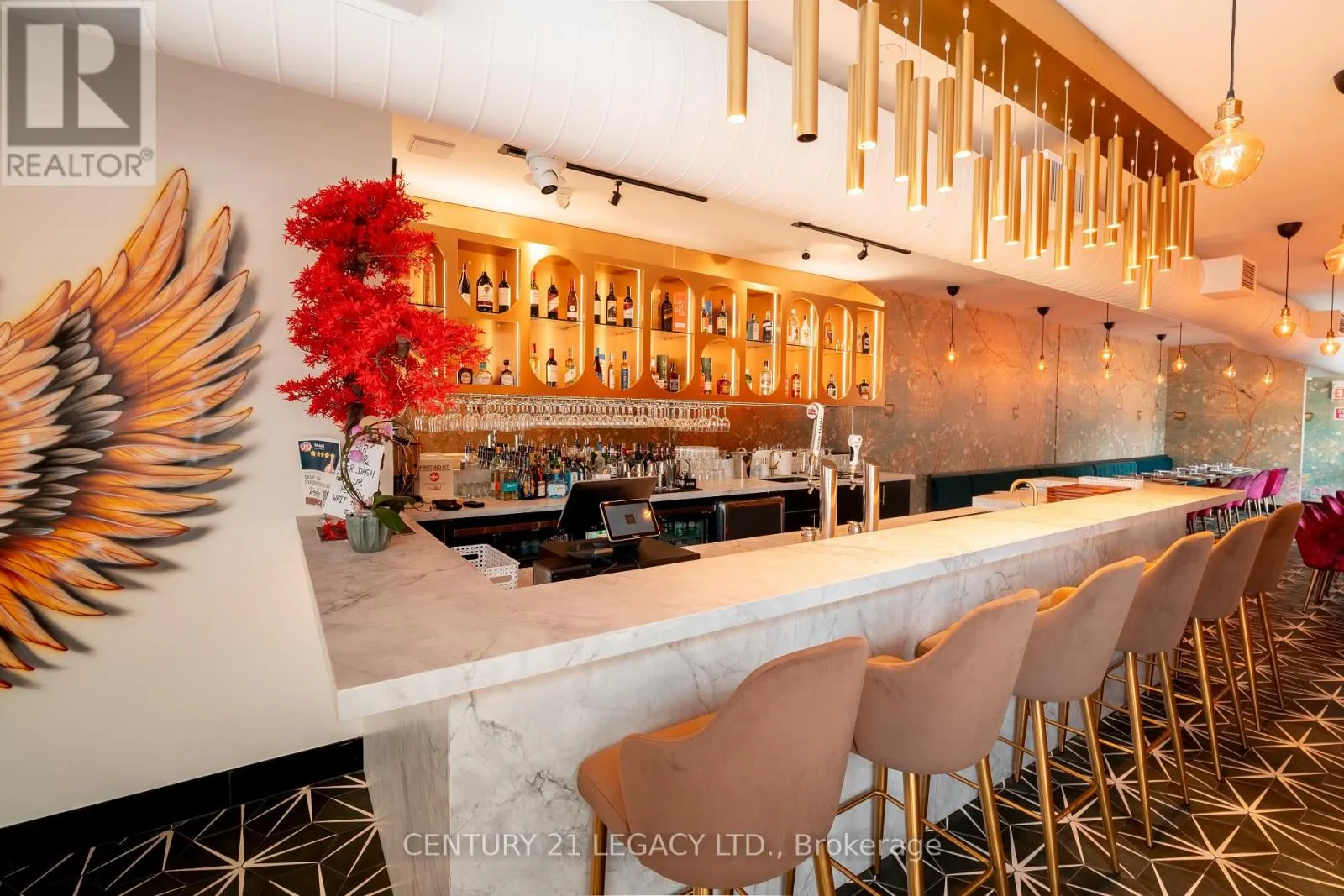 2590 YONGE STREET