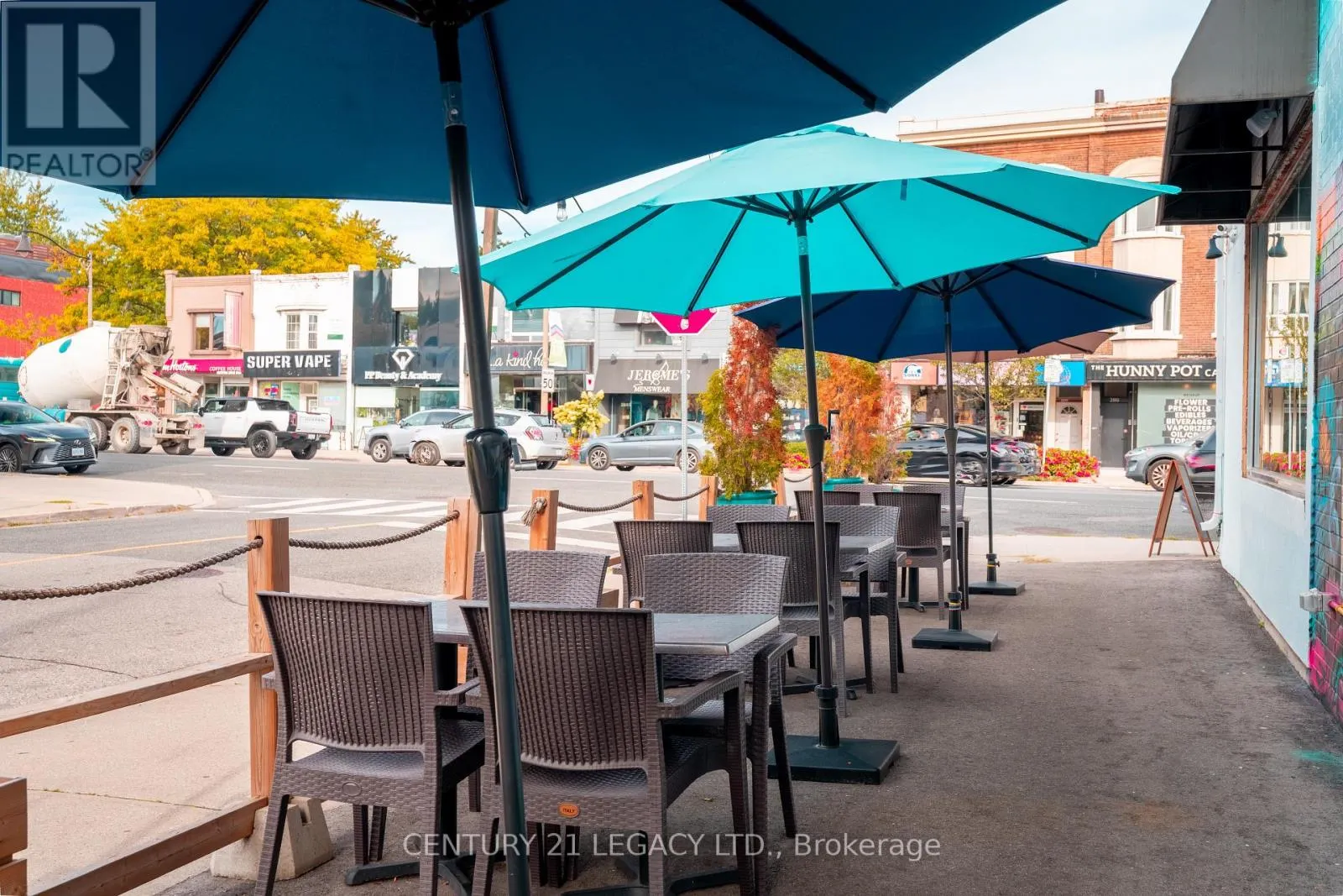 2590 YONGE STREET