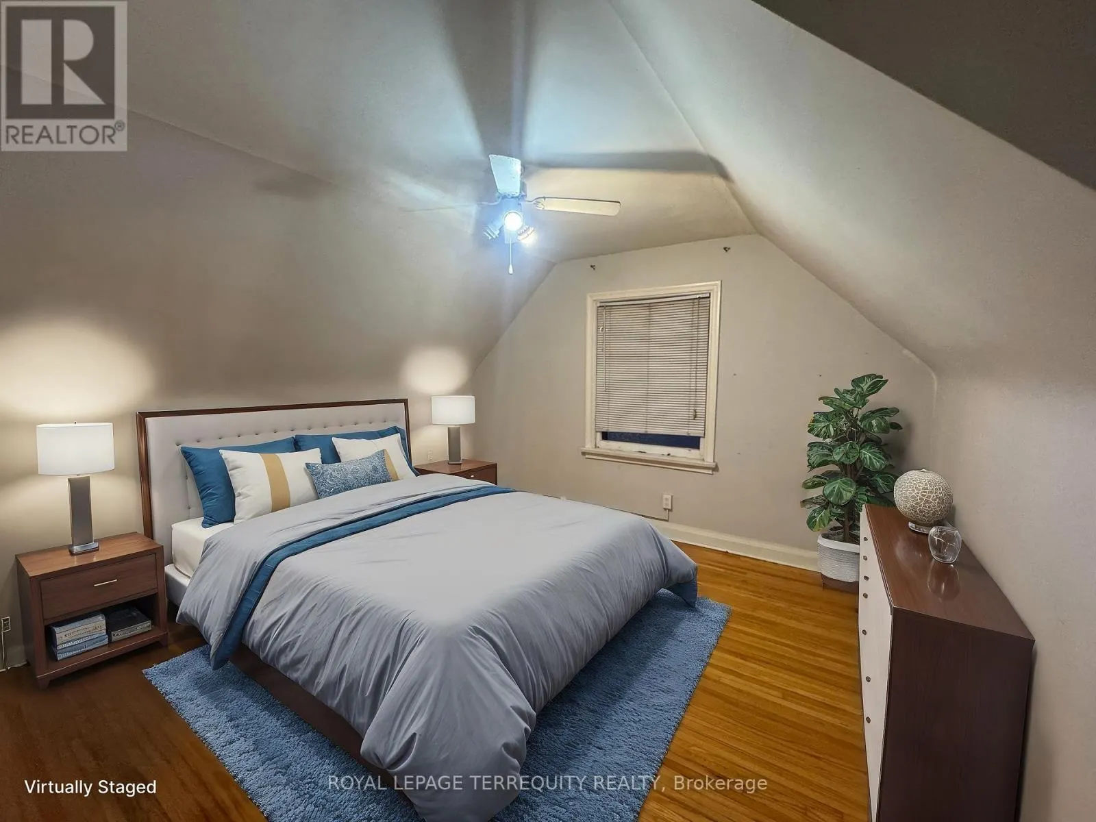 TOP FLOOR - 127 SHEPPARD AVENUE W