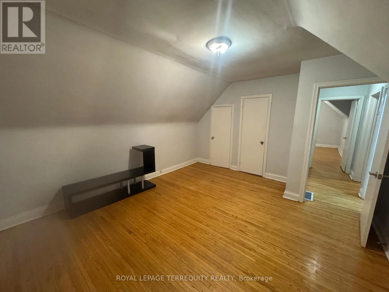 TOP FLOOR - 127 SHEPPARD AVENUE W