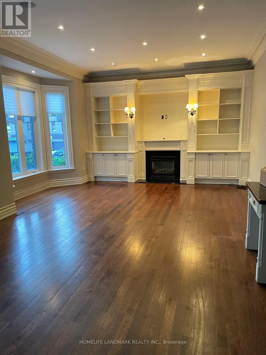 ENSUITE - 135 FLORENCE AVENUE