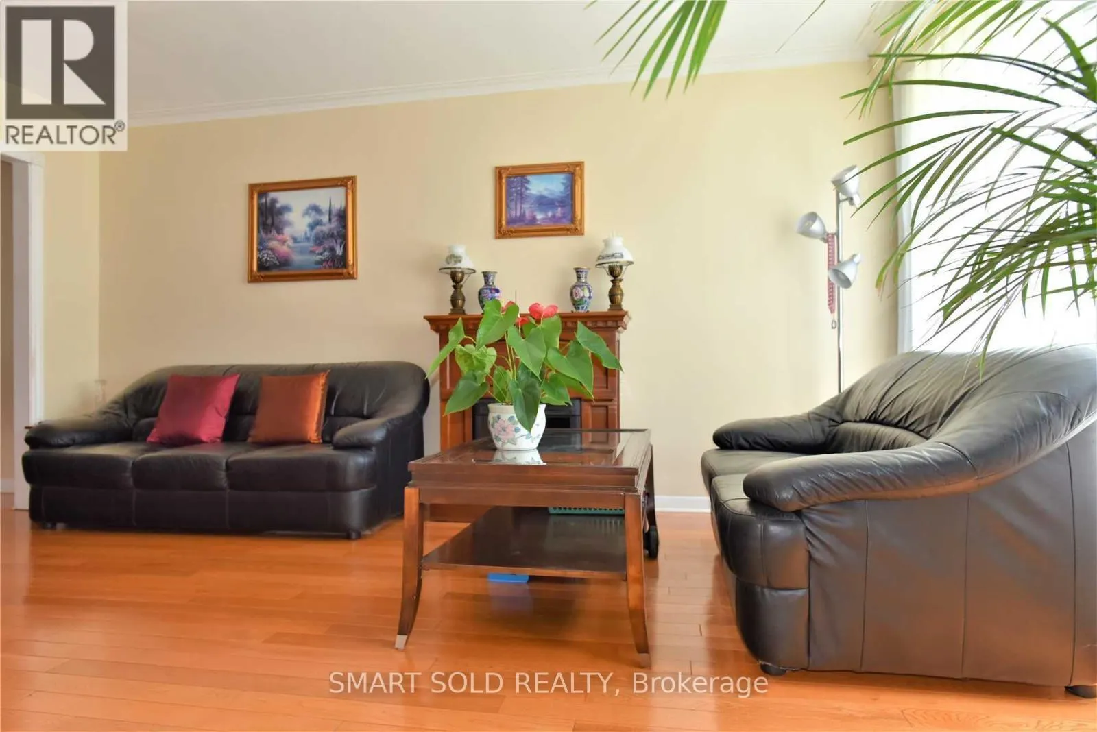 39 RAYOAK DRIVE