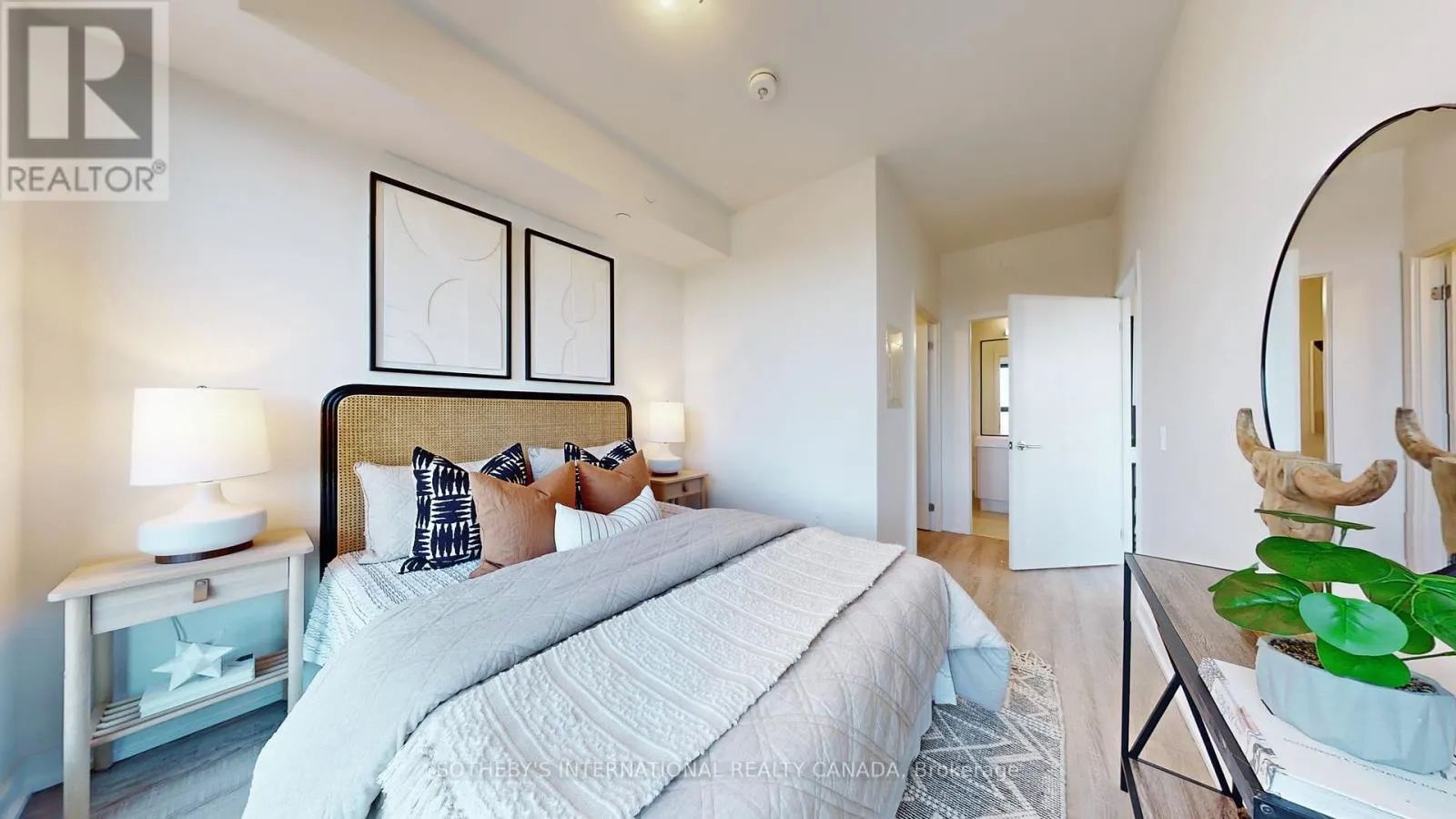 624 - 250 LAWRENCE AVENUE W