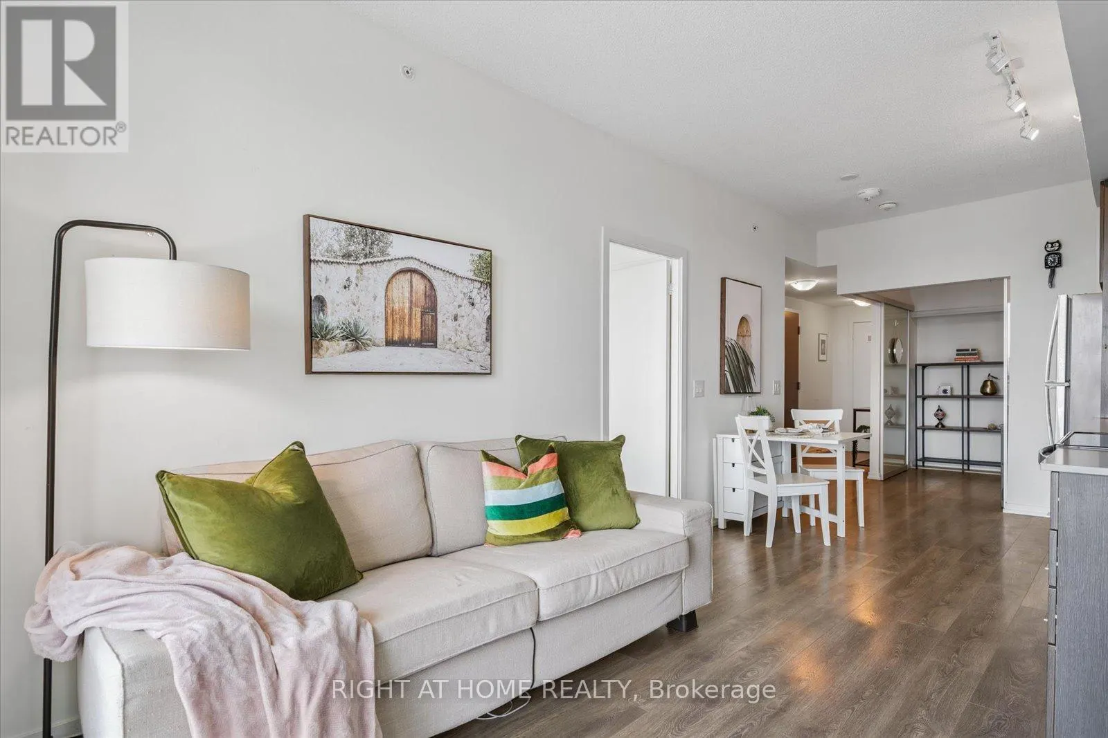 1108 - 3237 BAYVIEW AVENUE
