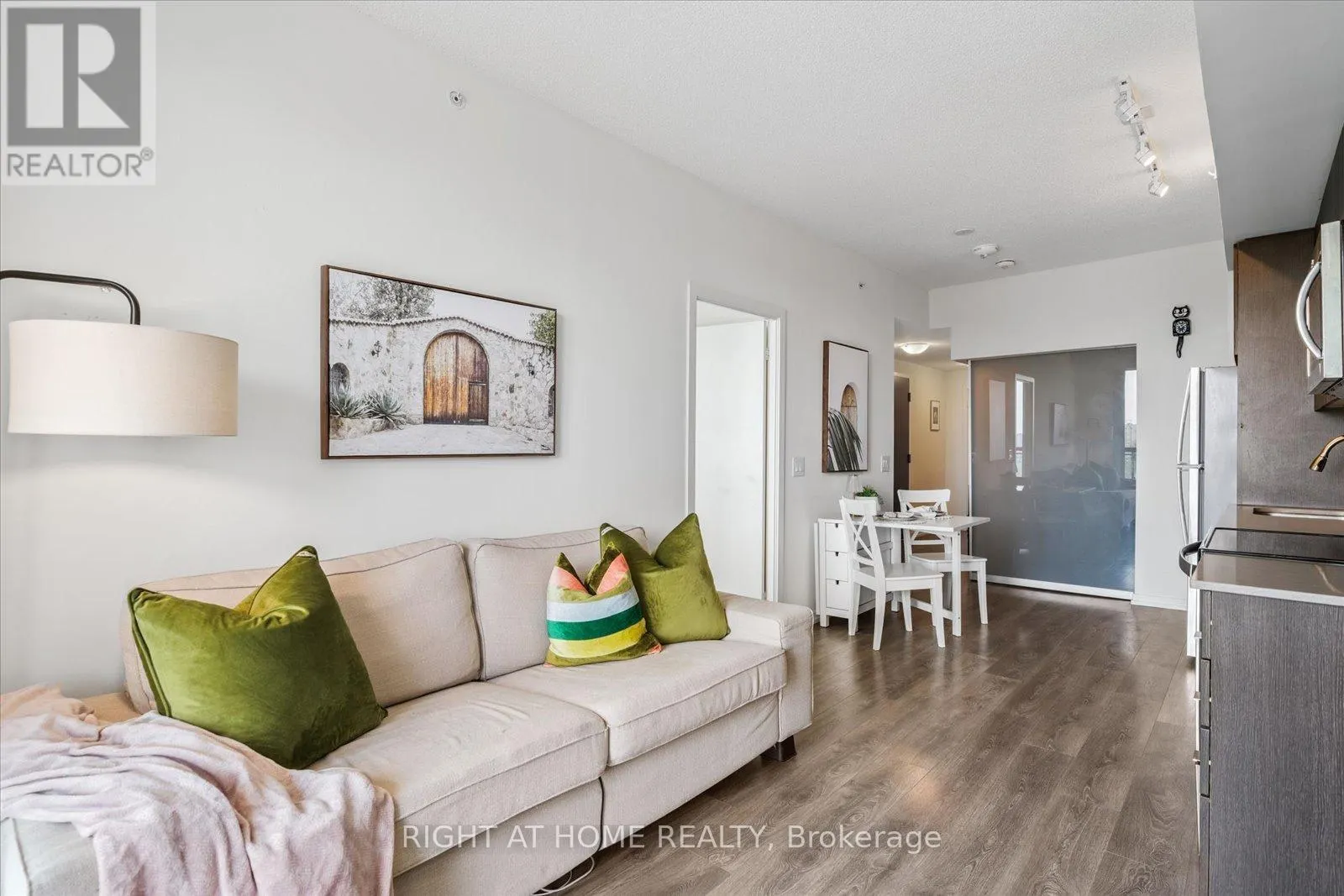 1108 - 3237 BAYVIEW AVENUE