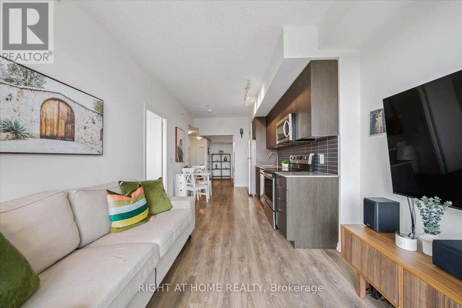 1108 - 3237 BAYVIEW AVENUE