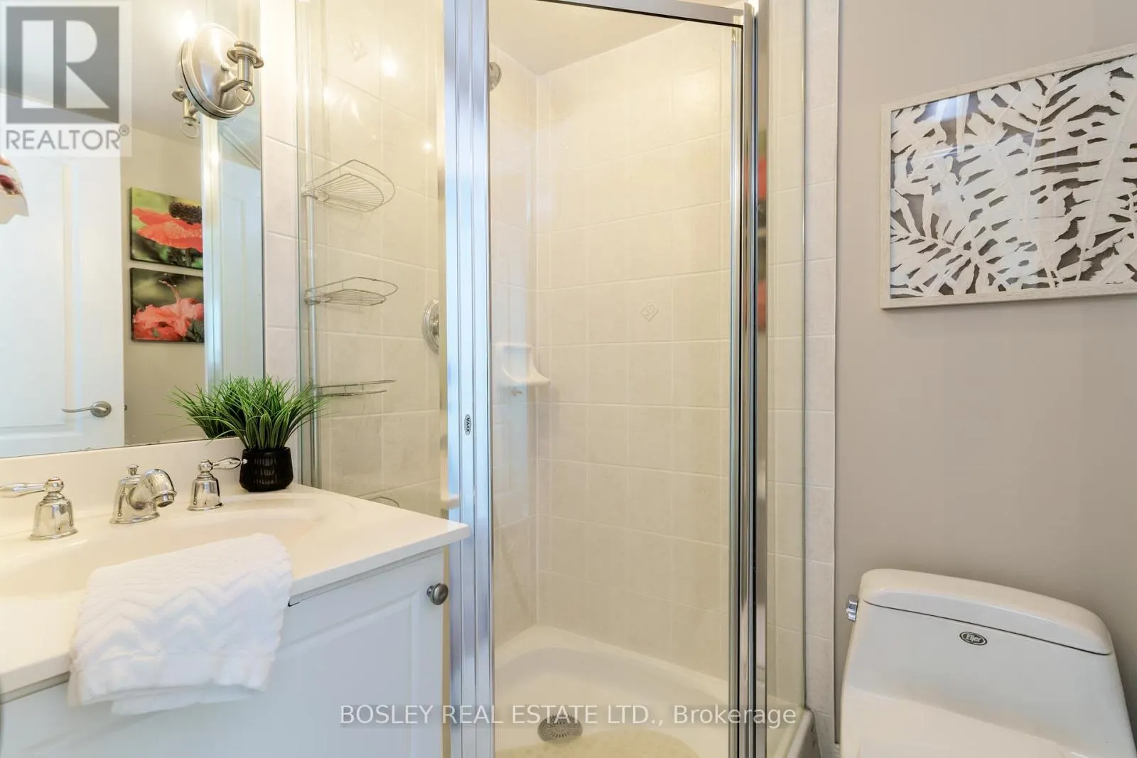 715 - 205 THE DONWAY W