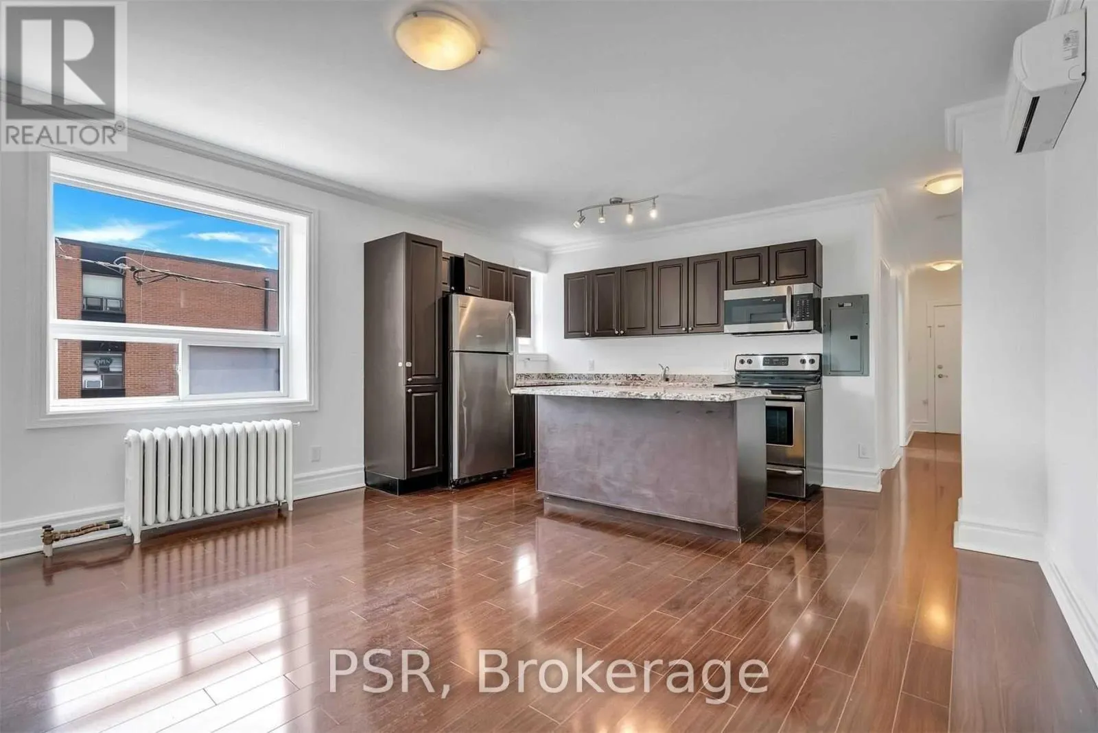 1 - 2 CRAIGHURST AVENUE