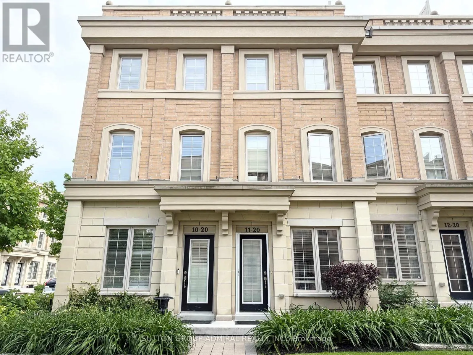 11 - 20 HARGRAVE LANE