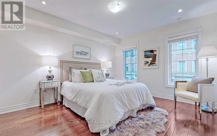 11 - 20 HARGRAVE LANE