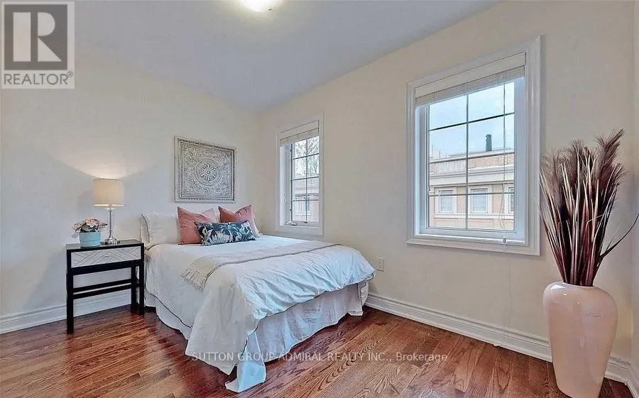 11 - 20 HARGRAVE LANE