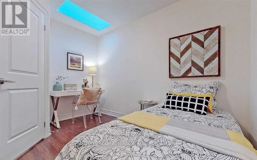 11 - 20 HARGRAVE LANE
