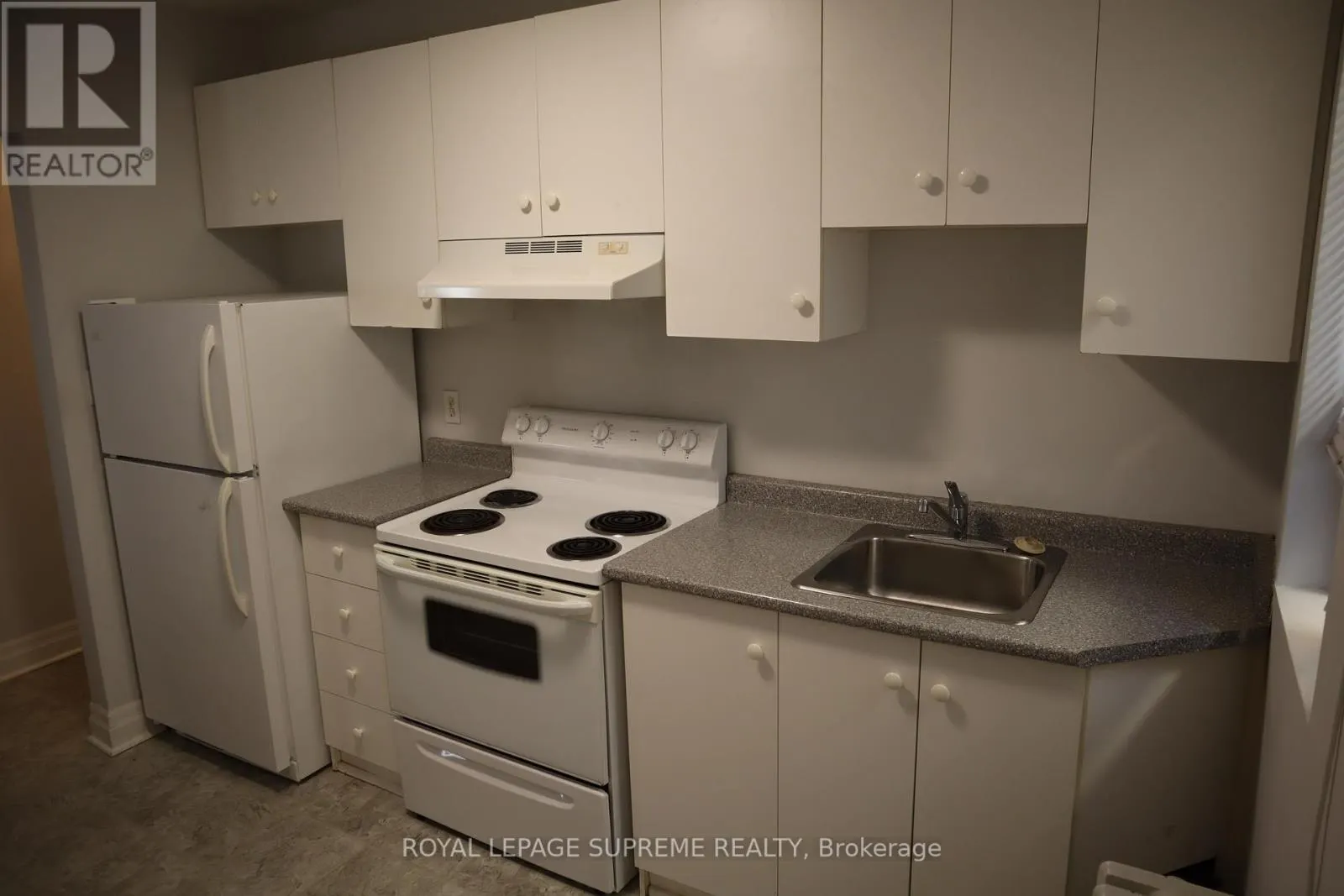 2 - 526 EGLINTON AVENUE W