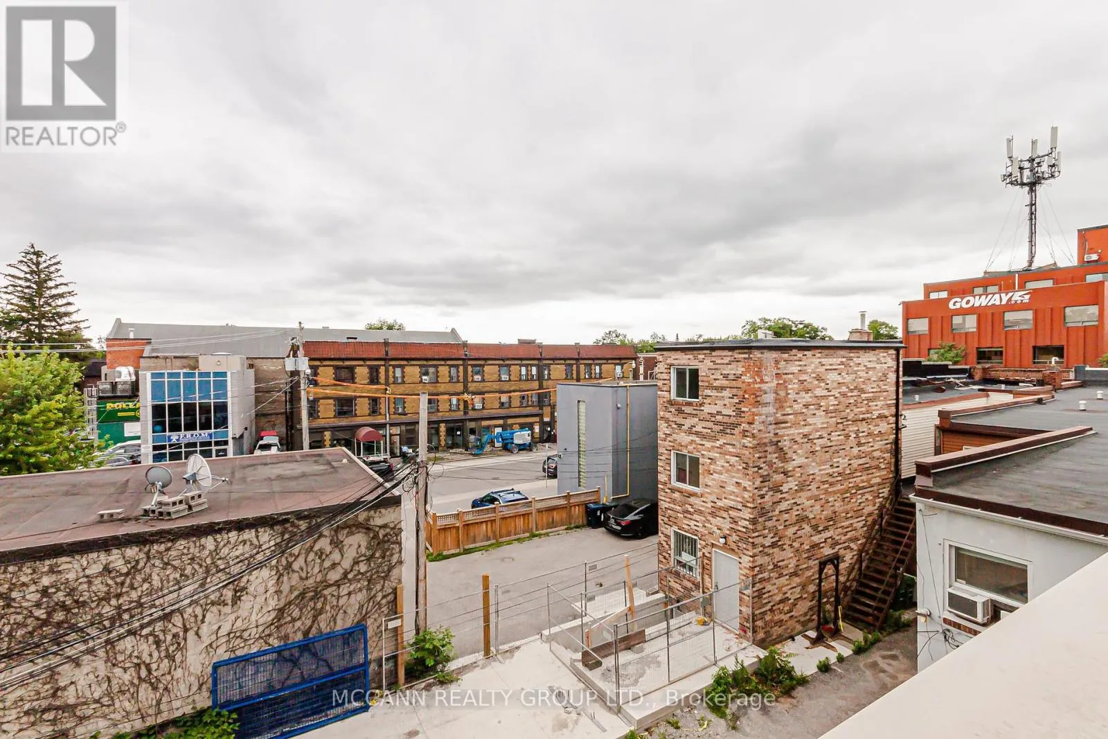 4 - 3317 YONGE STREET