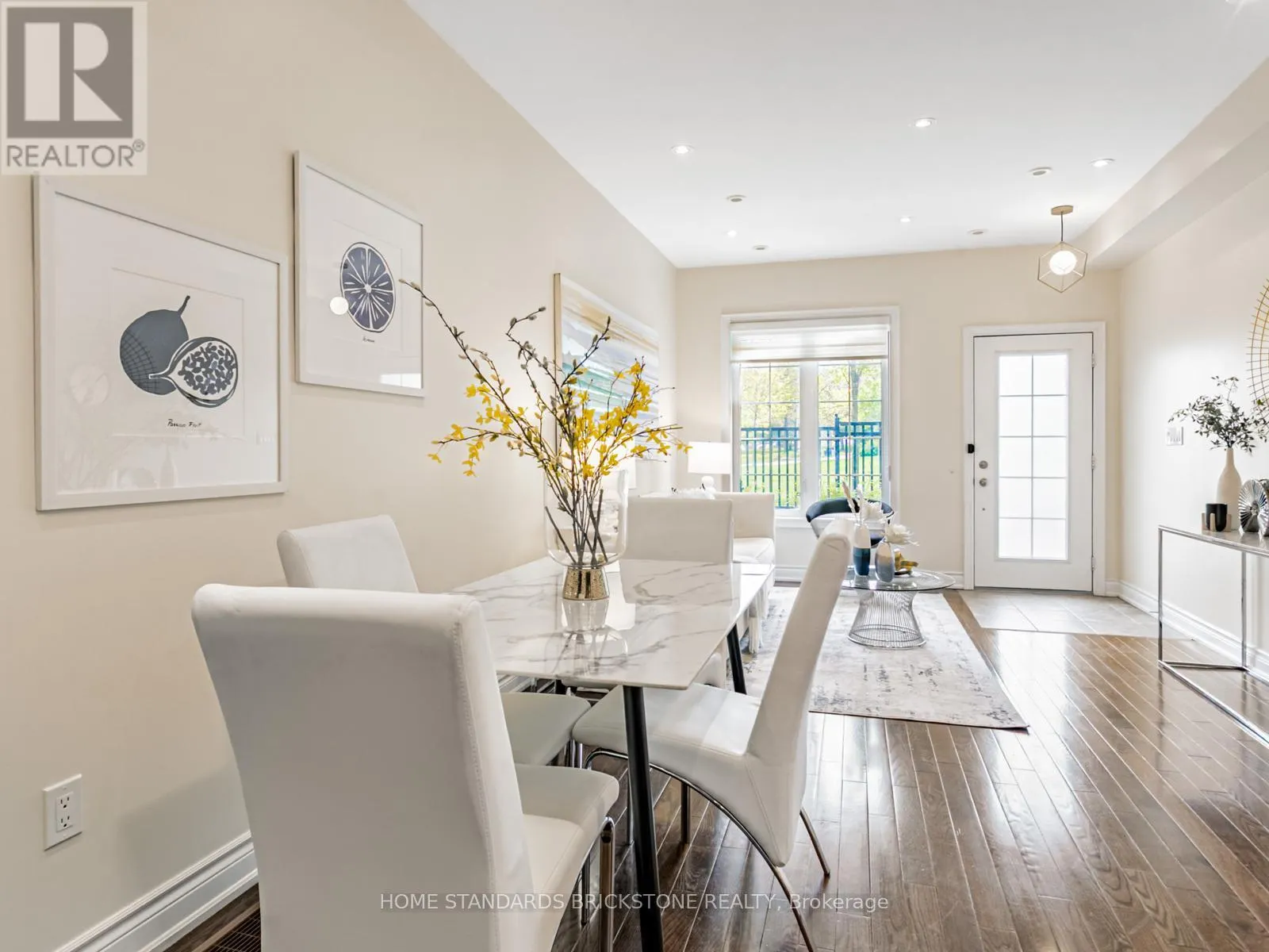 7 - 10 HARGRAVE LANE