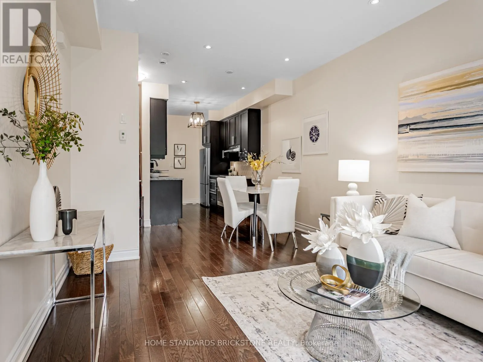 7 - 10 HARGRAVE LANE