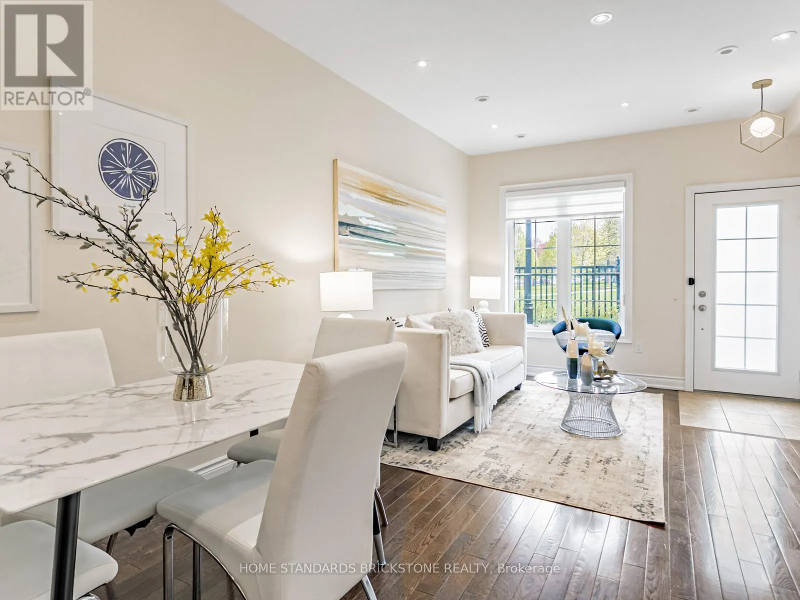 7 - 10 HARGRAVE LANE