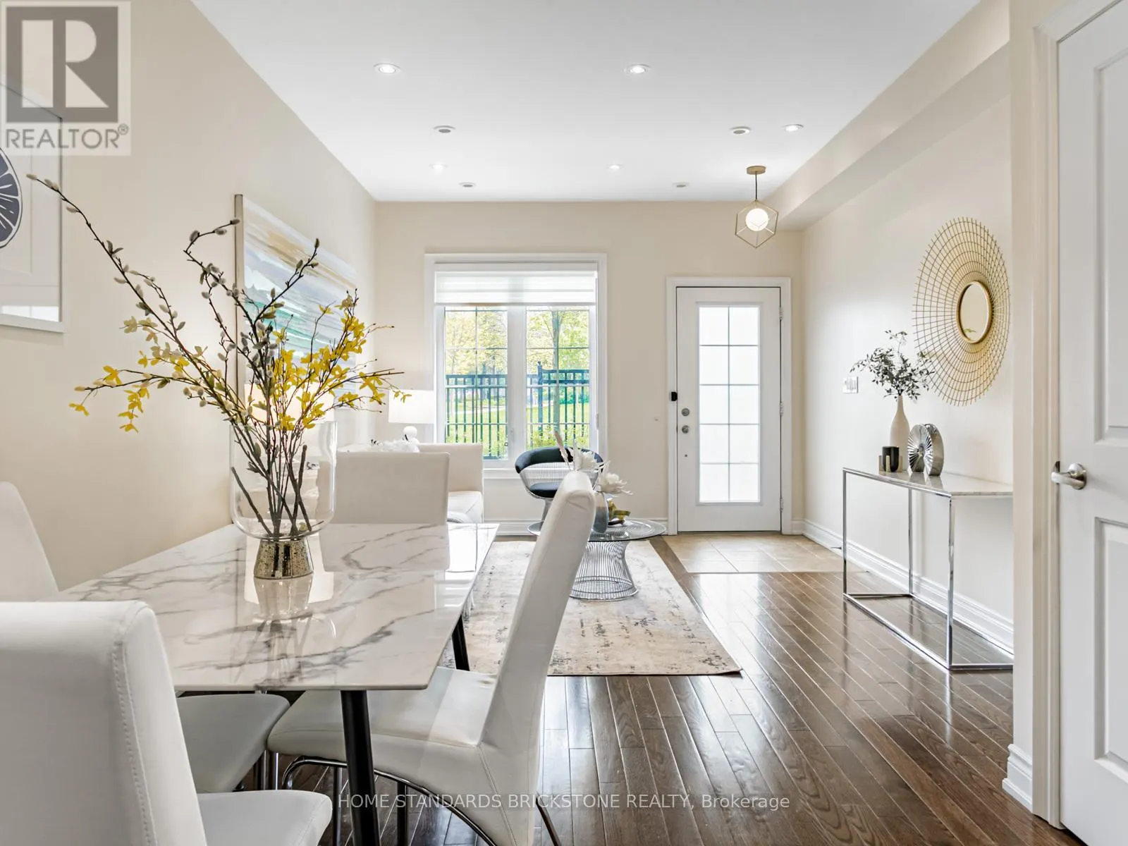 7 - 10 HARGRAVE LANE