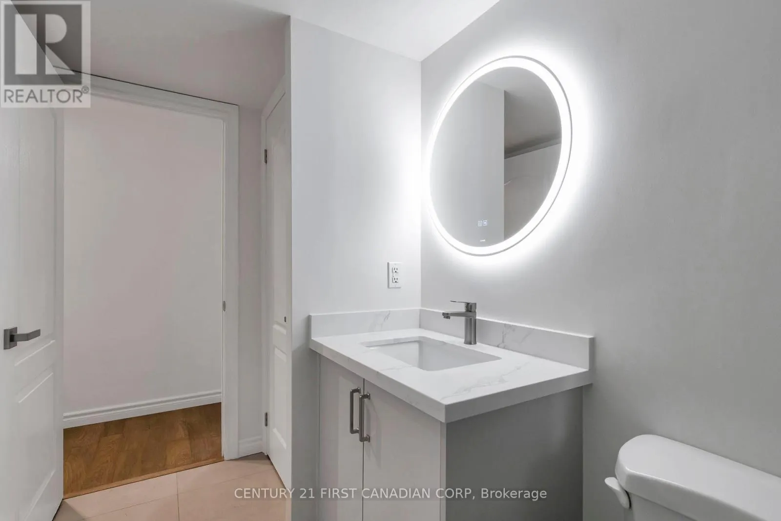 317 - 5 ROSEHILL AVENUE N, #317