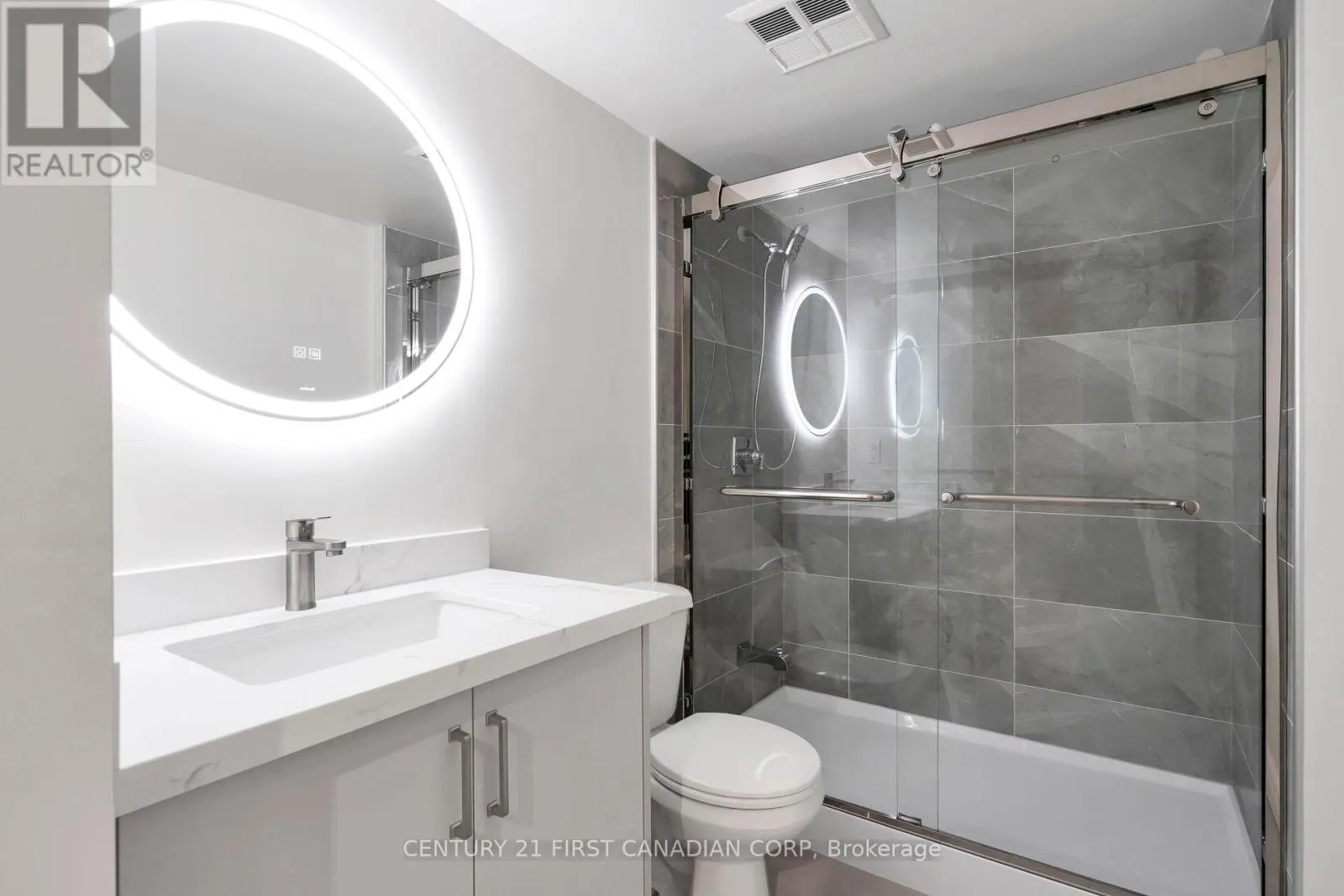 317 - 5 ROSEHILL AVENUE N, #317