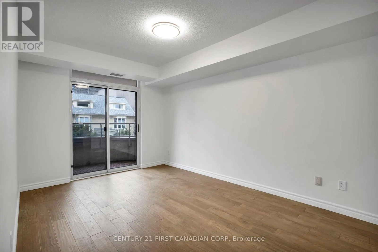 317 - 5 ROSEHILL AVENUE N, #317