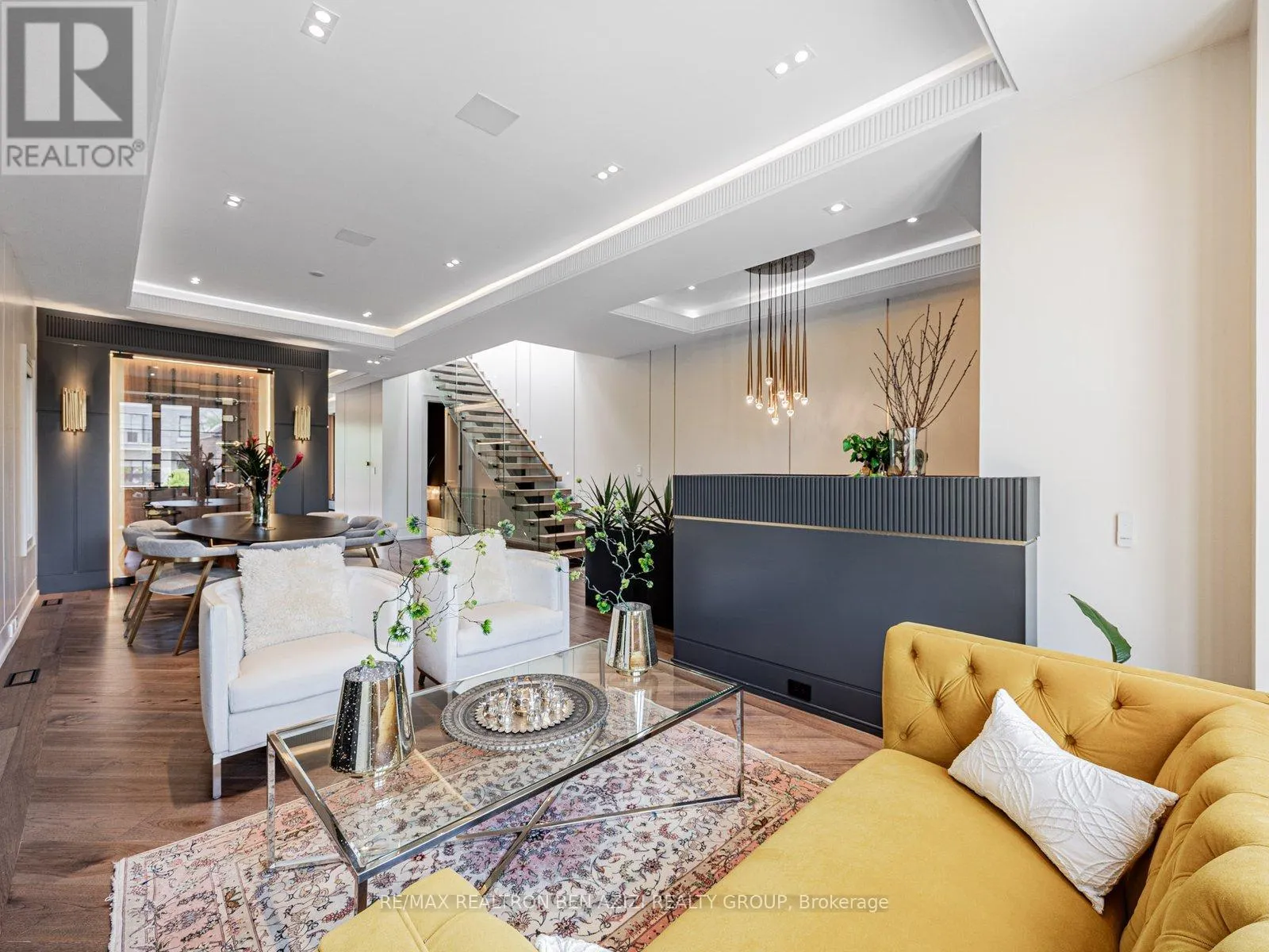 323 MELROSE AVENUE
