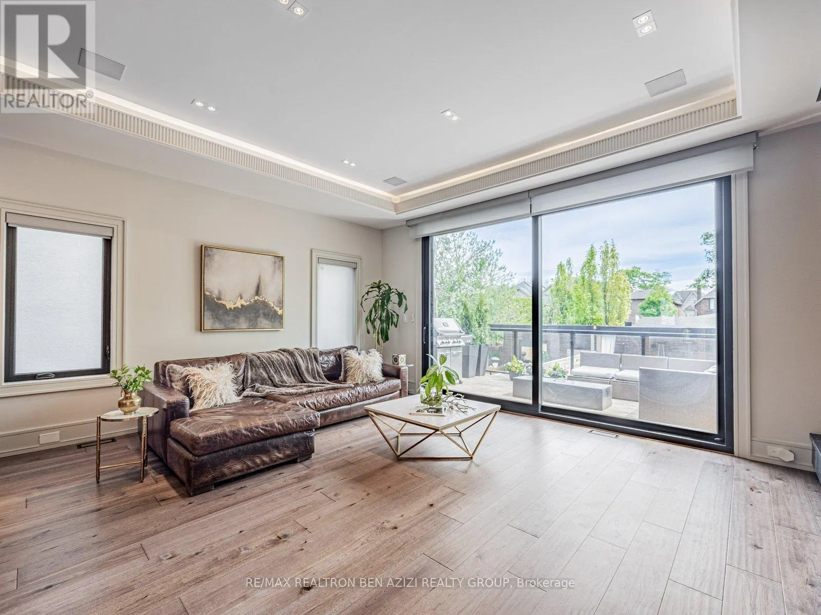 323 MELROSE AVENUE